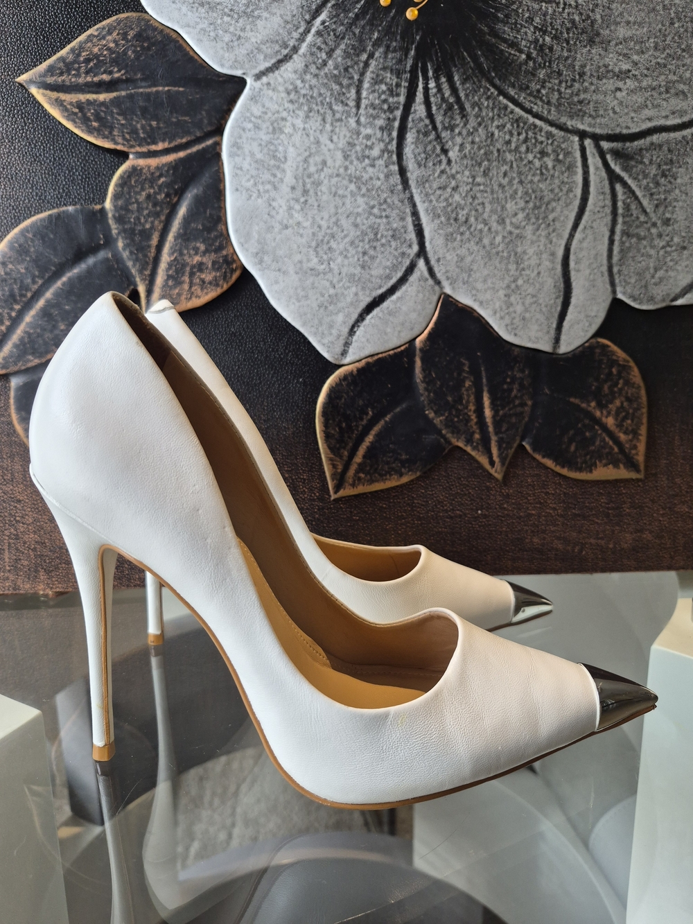 Saks Fifth Avenue White Pointed-Toe Stiletto Pumps with Silver Cap